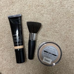 MARY KAY IVORY MAKEUP BUNDLE